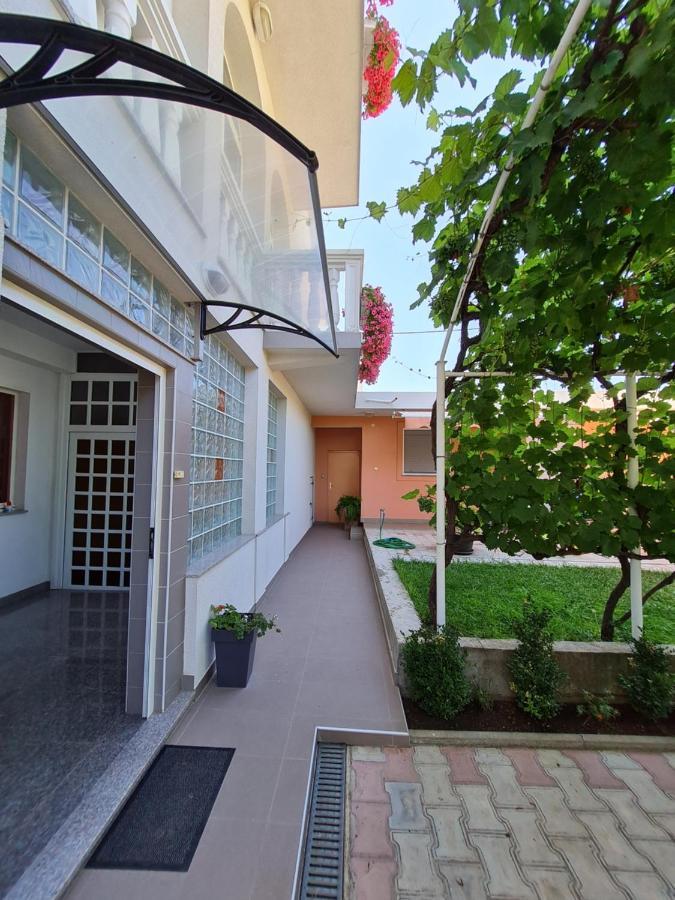 Guest House Barba Bibinje Exterior foto